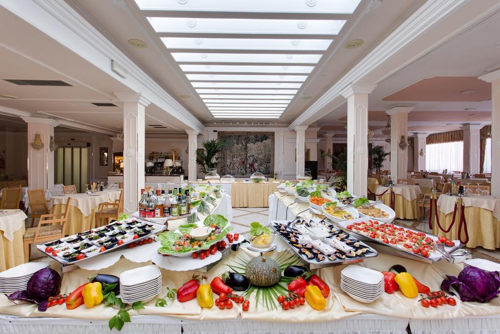 Hotel Gambrinus تّشيرفييا المظهر الخارجي الصورة